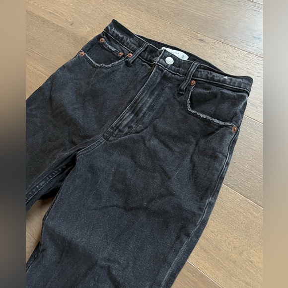Abercrombie & Fitch Ankle Straight Ultra High Rise Ankle Straight Jean - Picture 3 of 7